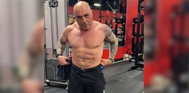 “Everyday I Do a Hundred Pushups and…”: Ripped at 56, Joe Rogan Details His
Brutal Everyday Workout Schedule