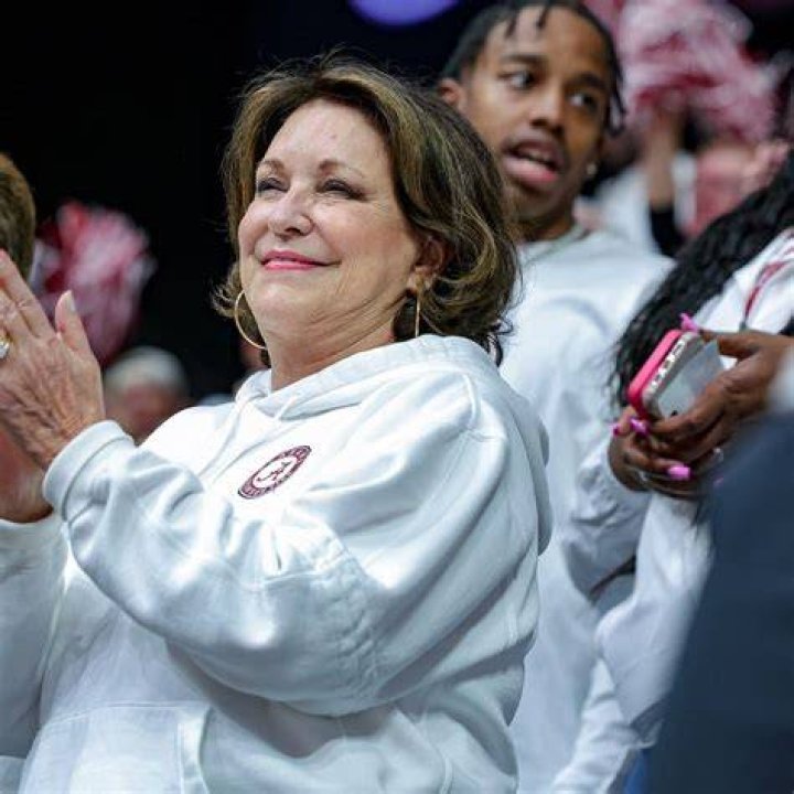 Everyone Loved Miss Terry's Reaction To College GameDay Fan's Nick