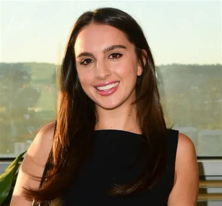 Exploring The Life And Career Of Farah Umansky