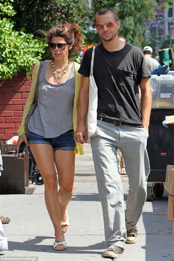 Exploring The Relationships Of Marisa Tomei: A Deep Dive Into Her Love Life
