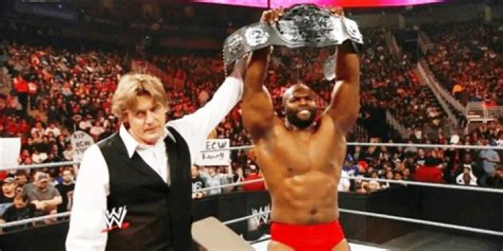 Ezekiel Jackson ECW Champion Cropped
