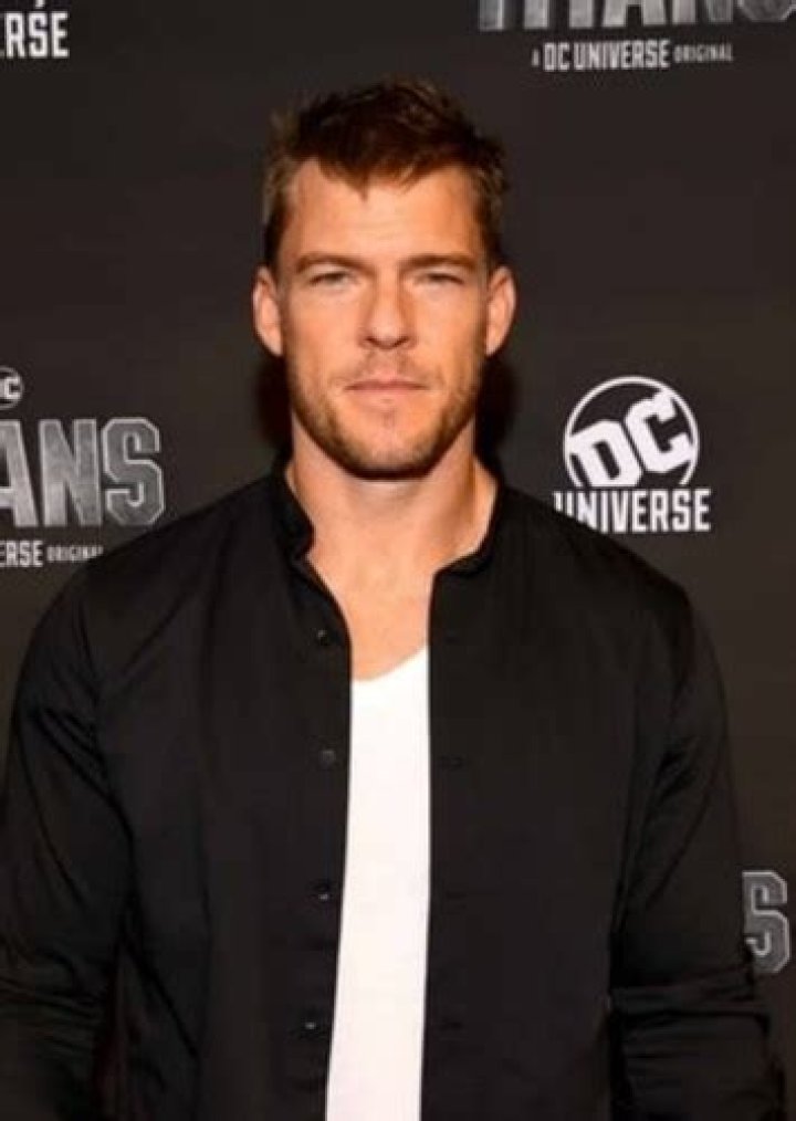 Fan Casting Alan Ritchson as Hank Hall in Titans on myCast