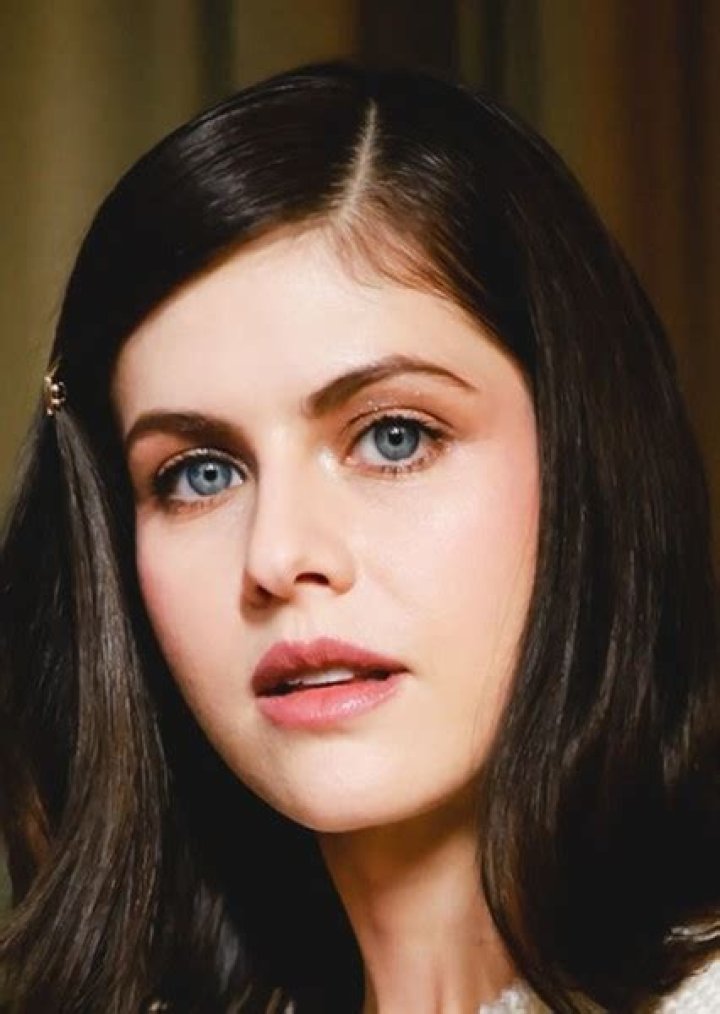 Fan Casting Alexandra Daddario as Judy Haynes in White Christmas (2024) on myCast