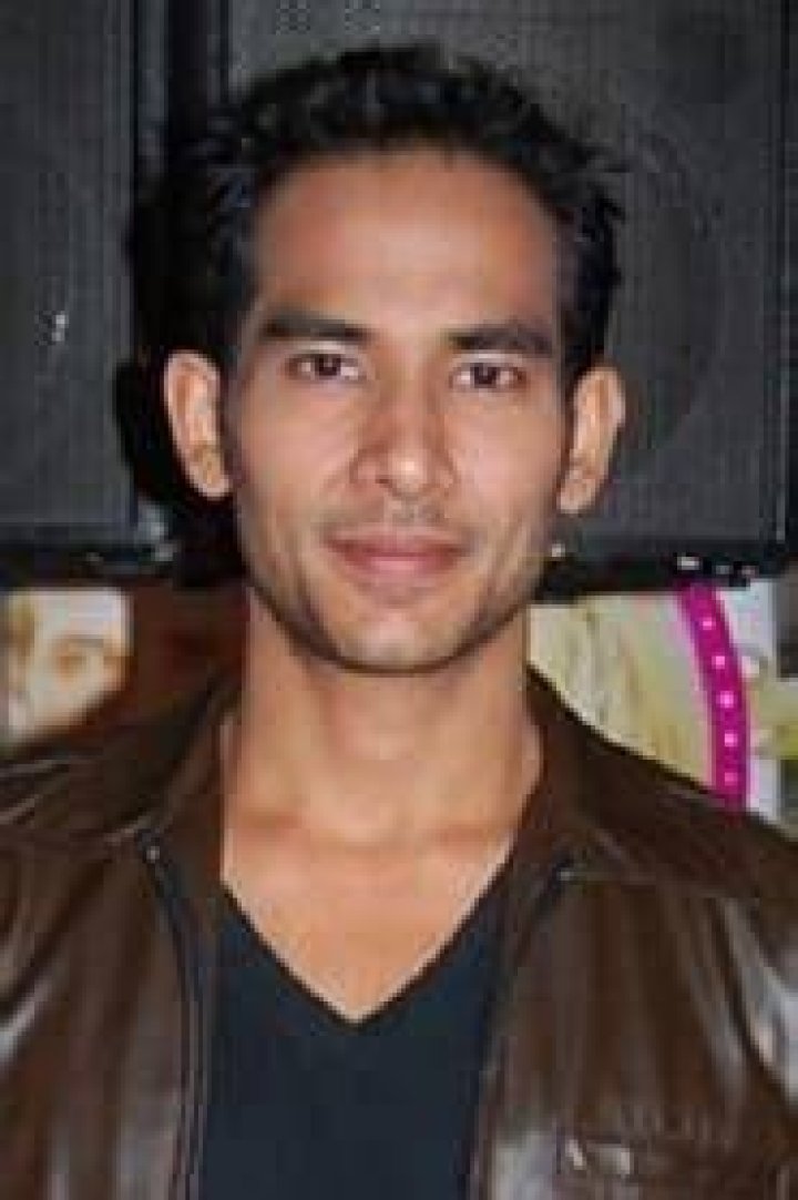 Fan Casting Chalad Na Songkhla as Duane in Universal Studios' FINAL FANTASY VI on myCast