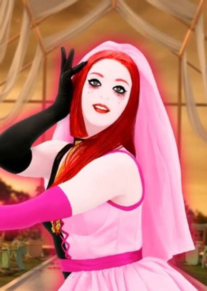 Fan Casting Evan Rachel Wood as Sweet But Psycho in Just Dance: The Movie on myCast