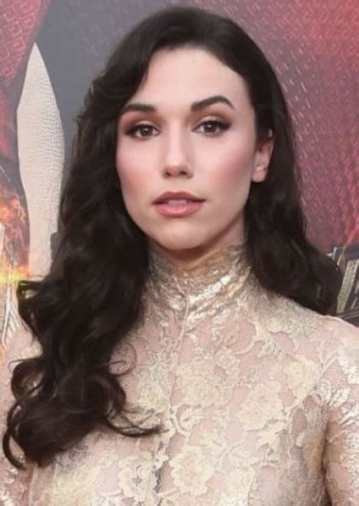 Fan Casting Grace Caroline Currey as Donna Troy in Fancast Your DC Universe on myCast