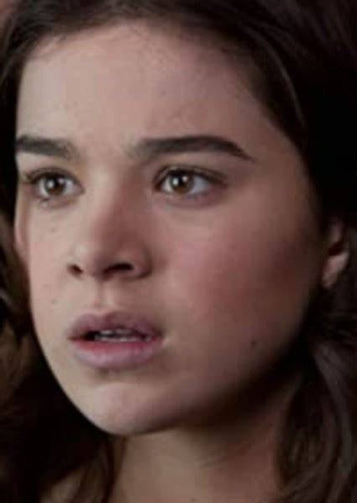 Fan Casting Hailee Steinfeld as Jenny Belle in Rule 34 Game 2 (Angrycraft67 cinematic universe) on myCast