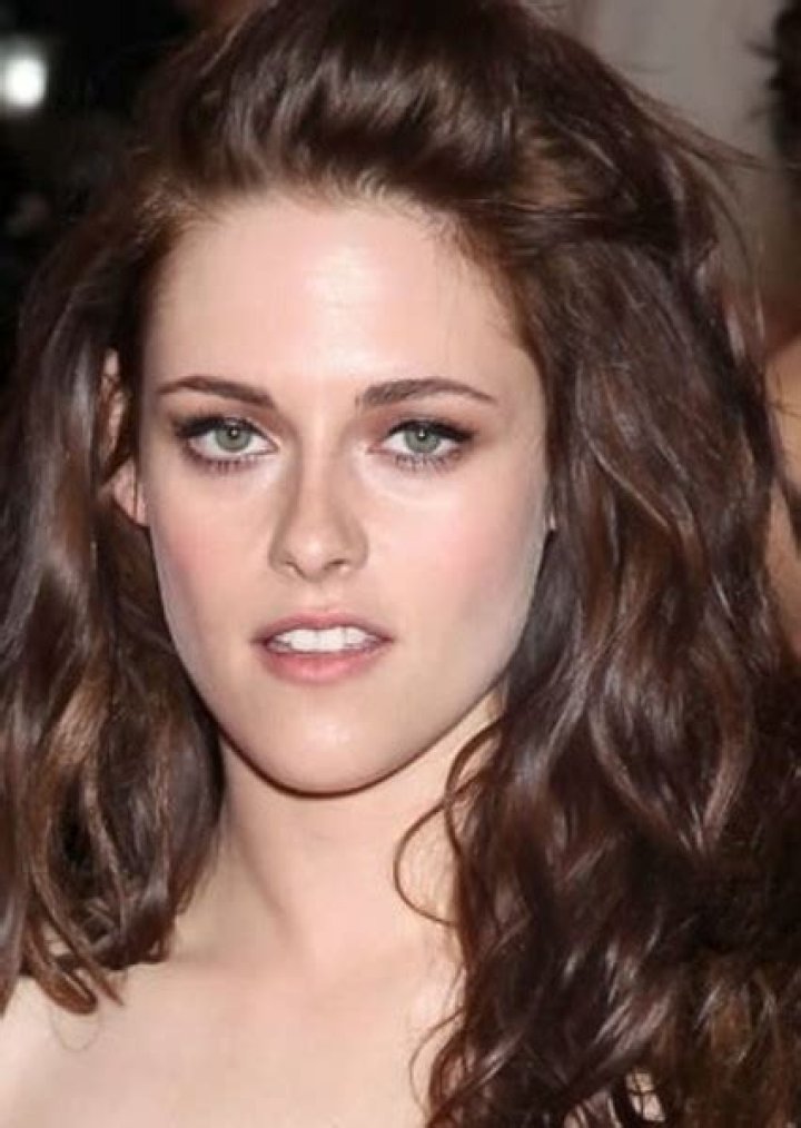 Fan Casting Kristen Stewart as Cinderella in Cinderella (2005) on myCast