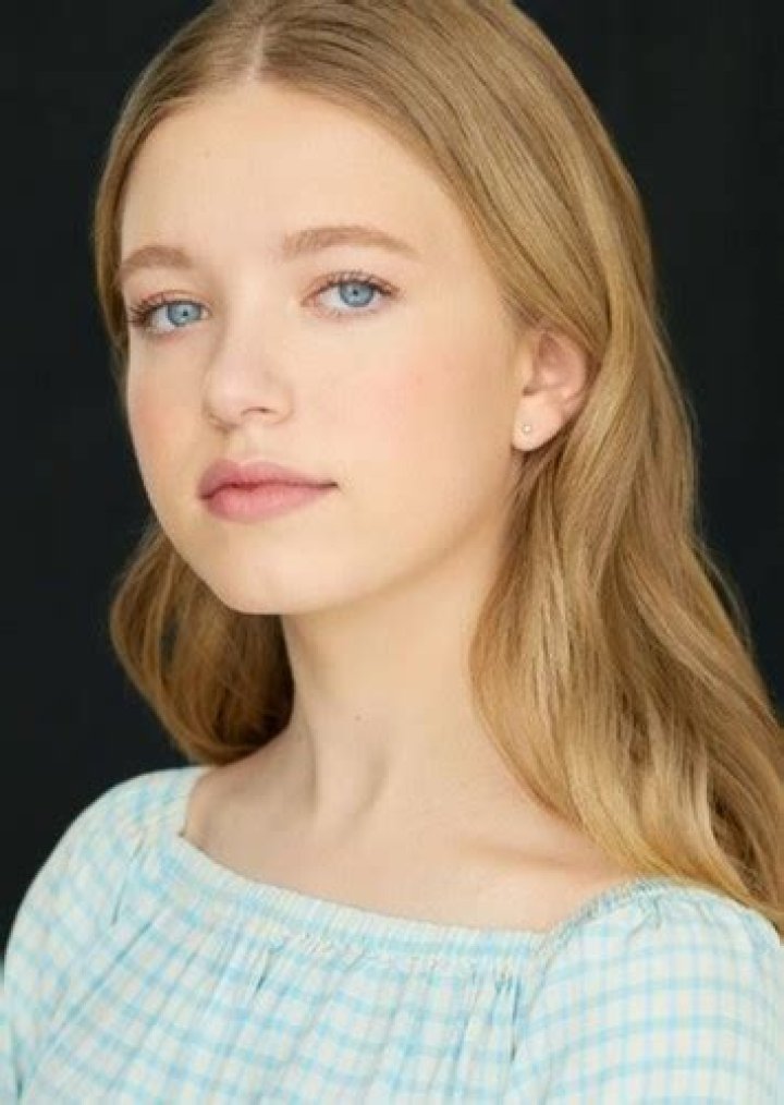 Fan Casting Kylie Rogers as Stacey McGill in Baby-Sitters Club on myCast