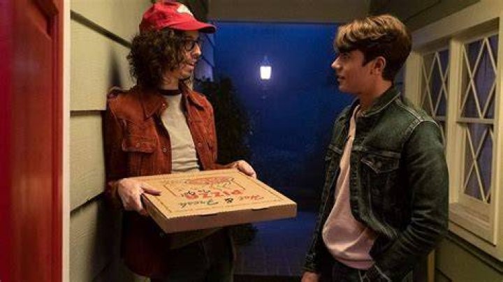 Fan Casting Matthew Cardarople as Pizza Guy in Annabelle Comes Home on myCast