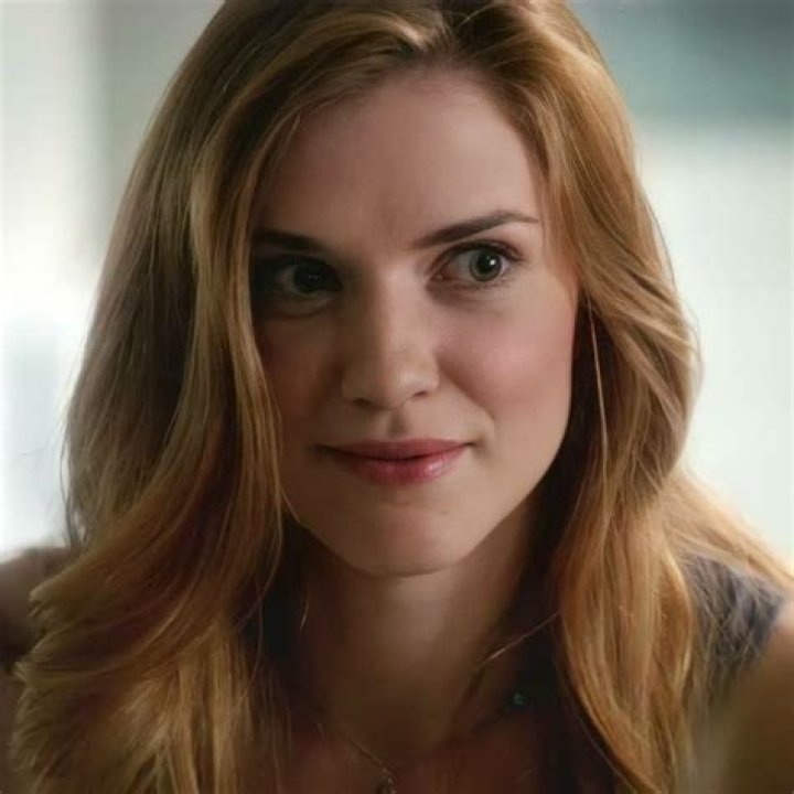 Fan Casting Sara Canning as Aunt jenna in Vampire diaries on myCast