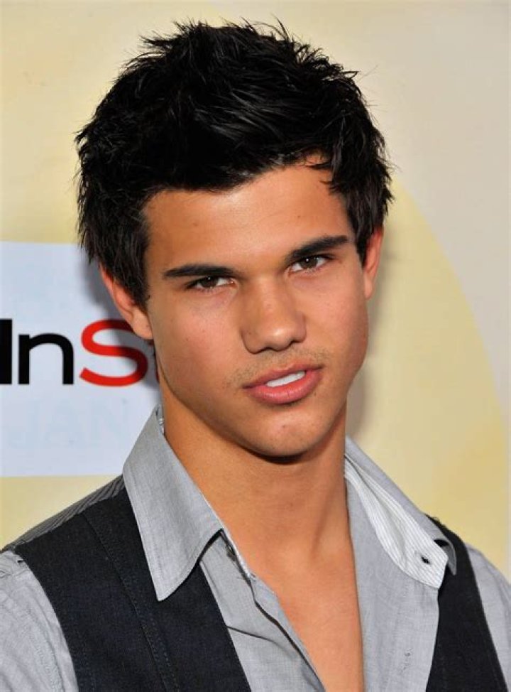 Fan Casting Taylor Lautner as Charlie Baker in Cheaper by the dozen on myCast
