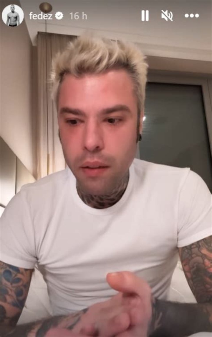 Fedez denies a crisis with Chiara Ferragni and reveals, through tears