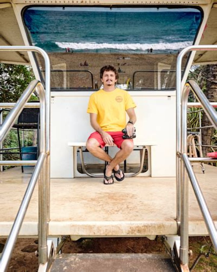 “Force Was With Him”: Fans Hail Local On-Duty Lifeguard Luke Shepardson for
Taking on a Huge Wave at the Eddie