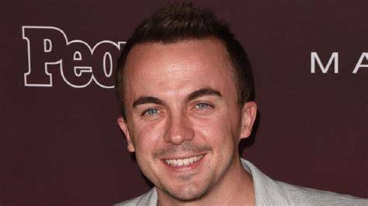 Frankie Muniz d&eacute;voile officiellement le pr&eacute;nom et les premi&egrave;res photos