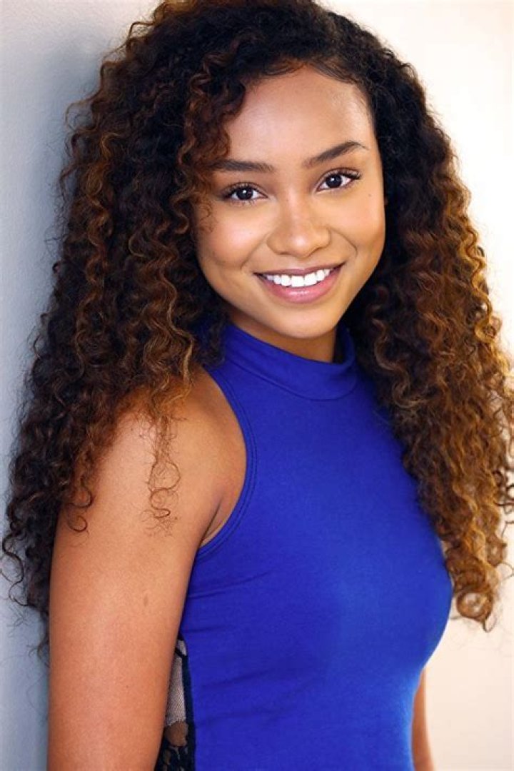 Genneya Walton Headshots women, Professional headshots women
