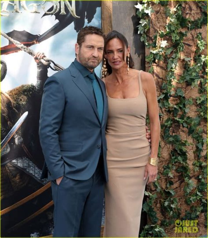 Gerard Butler and Brown... and Liev Schreiber New celebrity