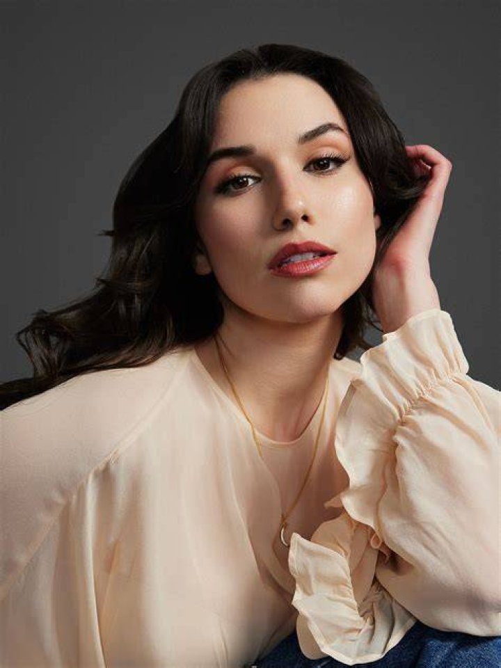 Grace Caroline Currey as Donna Troy in Fancast Your DC Universe