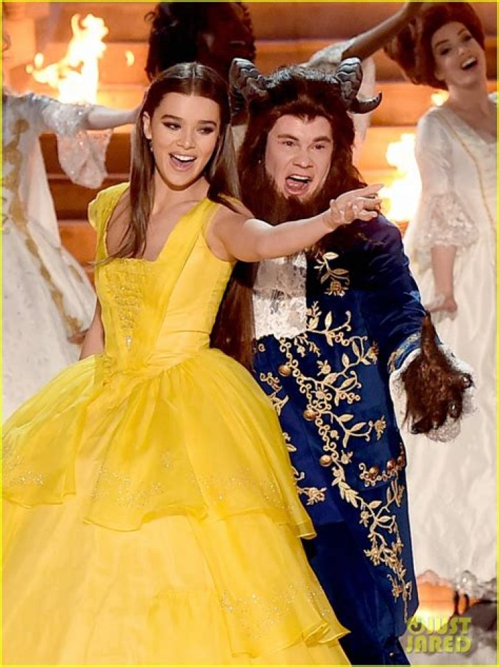 Hailee Steinfeld as Jenny Belle in Rule 34 Game 2 (Angrycraft67 cinematic universe)