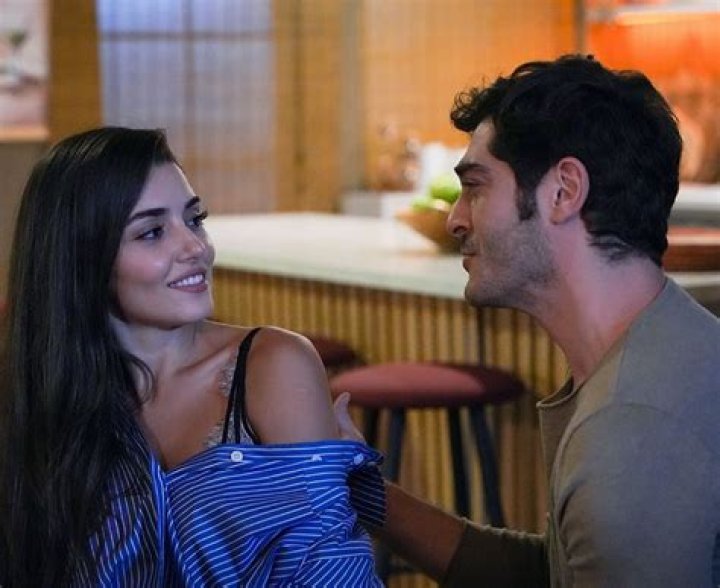 Hande Ercel Burak Deniz And Is Married