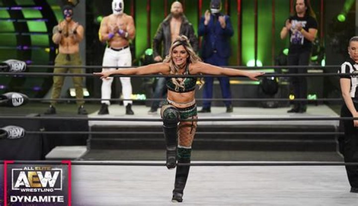 Hikaru Shida vs Tay Conti