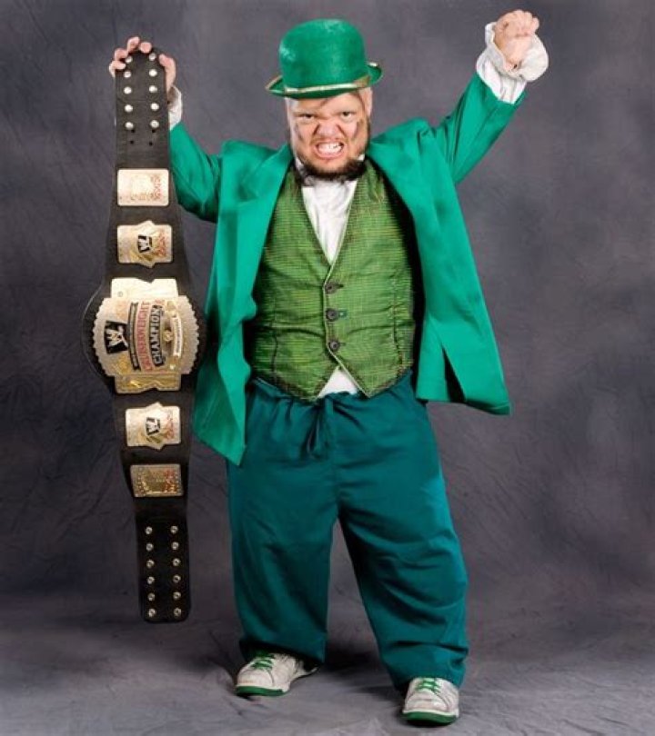Hornswoggle with the Cruiserweight Championship