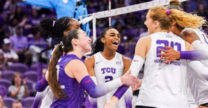 Houston Cougars Volleyball Team Ends TCU Horned Frogs’ Cinderella Story with a
Sweeping Win