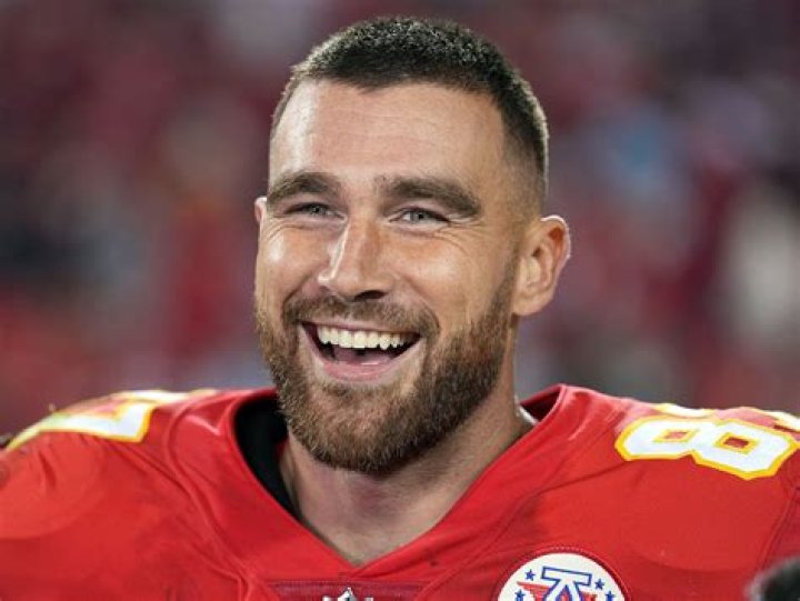 How Baseball Helped Travis Kelce Get His NFL Career on Track, Years Before
Kansas City Superstardom