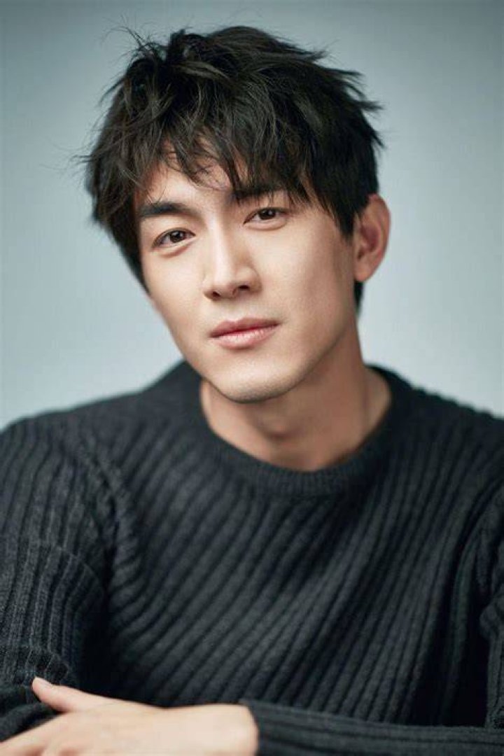 Huang Xuan Fan Casting