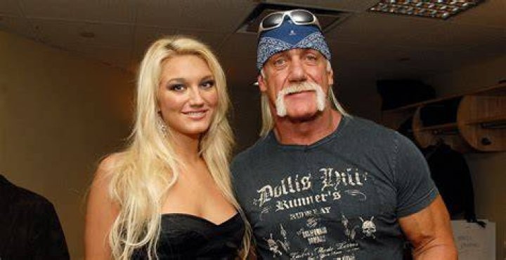 Hulk Hogan’s Daughter Brooke Hogan’s ‘Paparazzi’ Advice to Britney Spears in
2021: “You Need to Move…”