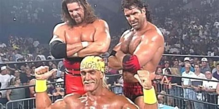 Hulk Hogan turns heel as the NWO forms at Bash at the Beach 1996