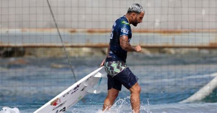 “I Am Really Sorry”: Olympic Surfing Dreams in Shambles as Tokyo Gold Medalist
Italo Ferreira Suffers Injury on World Championship Tour
