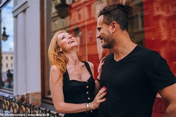 “I Don’t Think They’re Getting Married Now”: Boxing World Erupts as Man Doesn’t
Hold Back While Throwing Punches at Fiancée in What’s Supposed to Be a Fun
Sparring Session