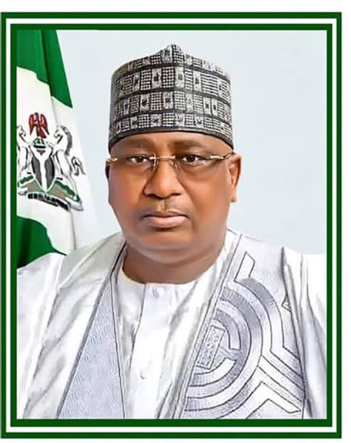 Idris Lauds Nigeria&rsquo;s Flag Designer, Akinkunmi, as National Icon