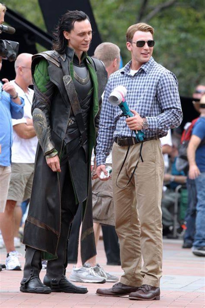&iquest;Cu&aacute;nto mide Tom Hiddleston? Altura Real height