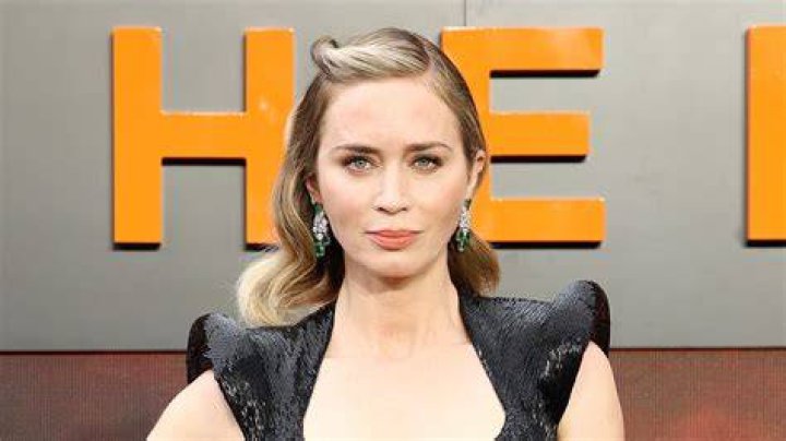 Is Emily Blunt Deaf Or Hard Of Hearing? Understanding Her Journey And Advocacy