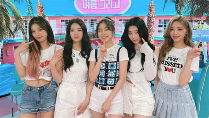 ITZY Heights: The Rise Of K-Pop's Dynamic Girl Group