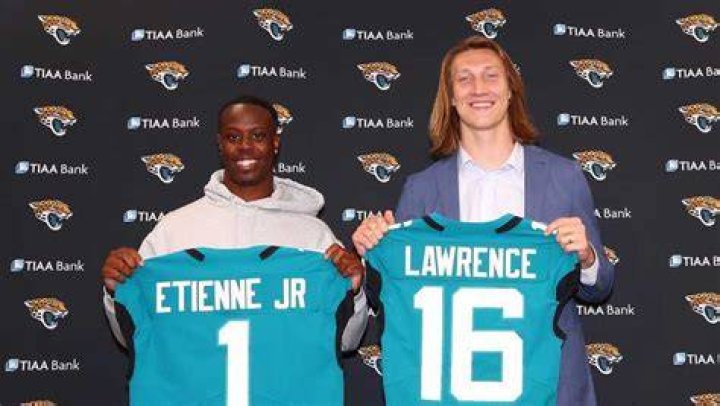 Jaguars’ Travis Etienne Says Alvin Kamara and Christian McCaffrey Influenced Him
to Become a Pass-Catching Running Back