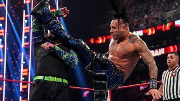 Jeff Hardy vs Damian Priest Cropped