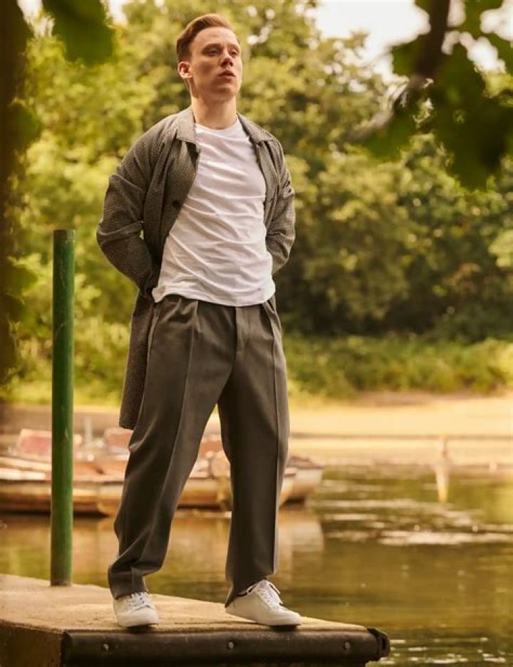 Joe Cole wears weekend casuals in pictures Joe cole, Joe cole actor