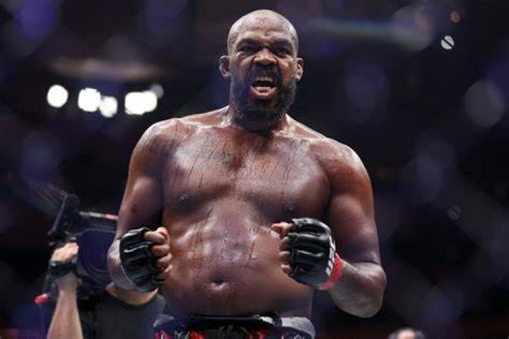 Jon Jones' former coach accuses him of stealing from him and threatens