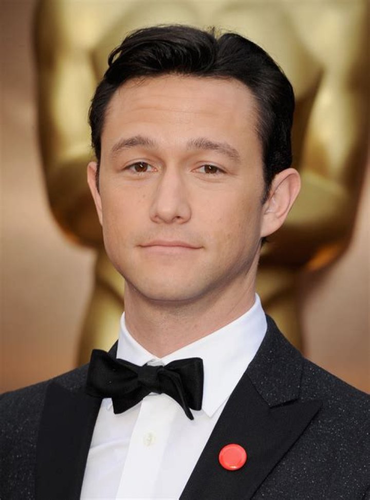 Joseph Gordon-Levitt as Leslie Dillon in Black Dahlia 