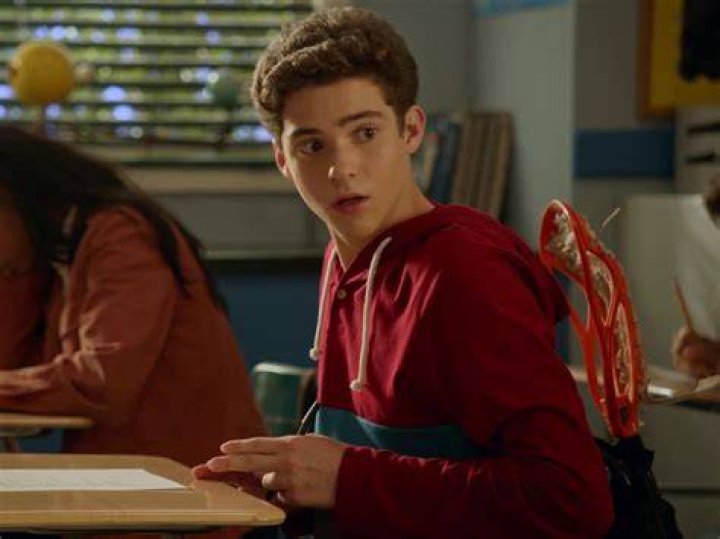 Joshua Bassett as Jenna Ortega in Actors Sorted by Love Interests