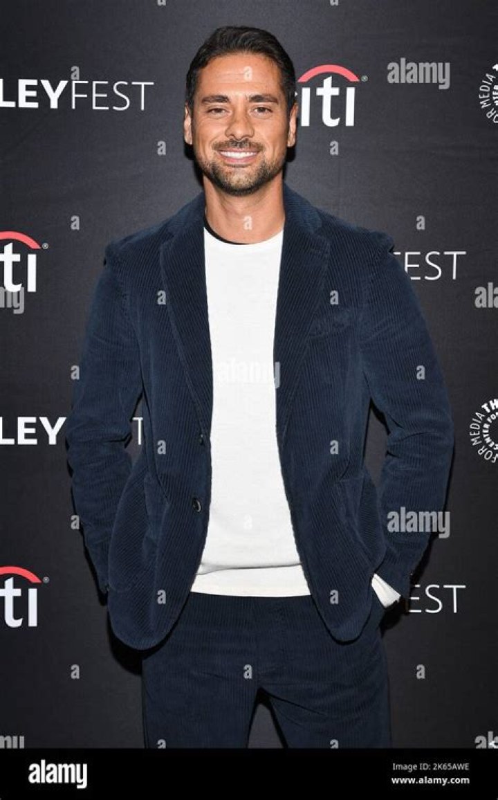 J.R. Ramirez AdoroCinema