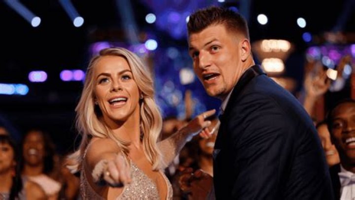 Julianne Hough reunites with ex Brooks Laich at Derek wedding