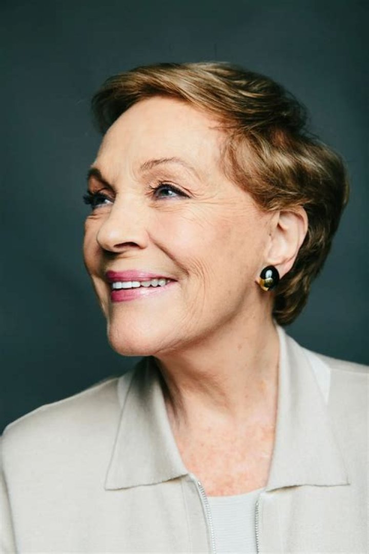 Julie Andrews Spills the Tea on &lsquo;Mary Poppins,&rsquo; &lsquo;The Sound of Music