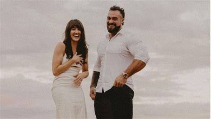 Just Two Years Younger, Chris Bumstead Calls His Future Wife “A Cougar” While
She Replies With a Heartfelt “I Love You”
