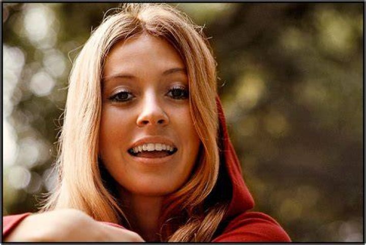 Karen Philipp, aka Lt. Dish from M*A*S*H Angela Jones, Carolyn Jones