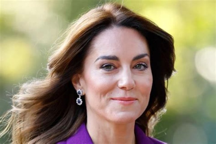 Kate Middleton reveals her unpedicured toes with Prince William during