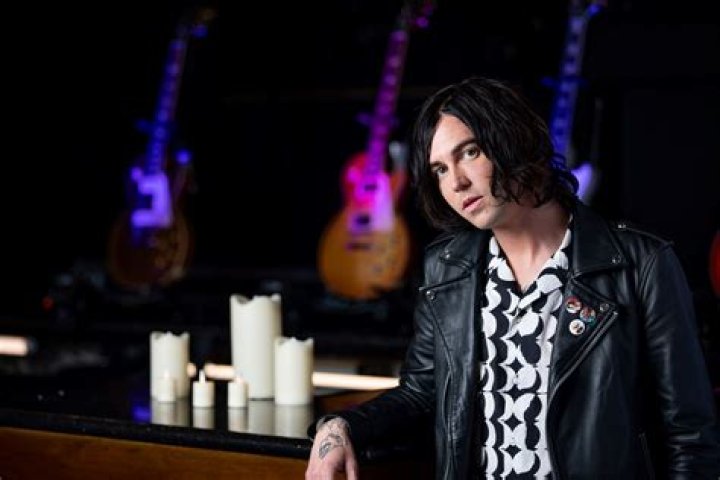 Kellin Quinn Biography Facts, Childhood, Family Life & Achievements